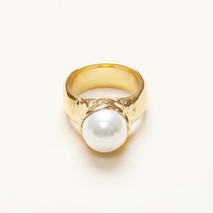 18K Gold Plated Pearl Signet Ring, Vintage Styled Statement Ring, Women Jewelry, Victoria Pearl Ring