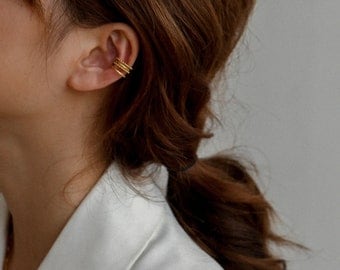 Manchettes d'oreilles multicouches en titane plaqué or 18 carats, Bijoux à emporter, Aucun piercing nécessaire, Bijoux pour femme