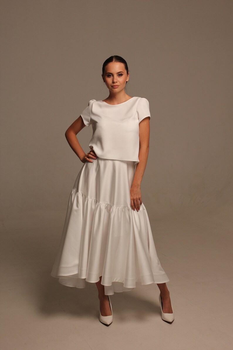 Asymmetrical milky white suit for women Open back viscose blouse with short sleeve and midi satin yoke skirt set 2 piece retro wedding dress 画像 3