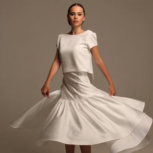 Asymmetrical milky white suit for women Open back viscose blouse with short sleeve and midi satin yoke skirt set 2 piece retro wedding dress 画像 5