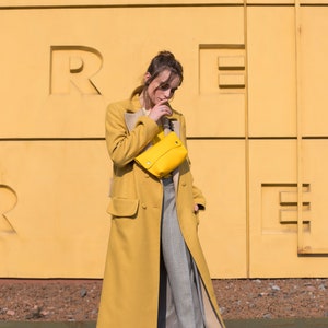 Yellow Fanny Pack Merino Wool Felt Woolberry Purse with a leather Strap. image 2