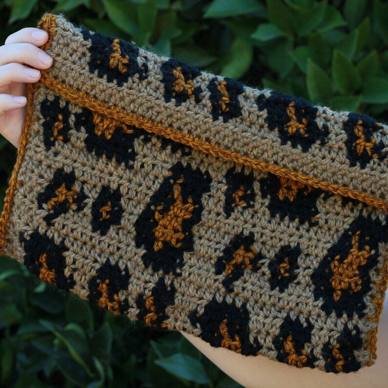 Crochet Leopard Clutch, Tapestry Crochet Purse Pattern, Crochet Clutch Pattern, Crochet Bag Pattern, Tapestry Crochet image 2