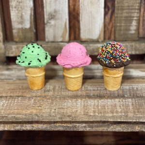 Fake Mini Ice Cream Cones, Realistic Ice Cream, Ice Cream Cone Decor, Tiered Tray Decor, Summer Photo Props