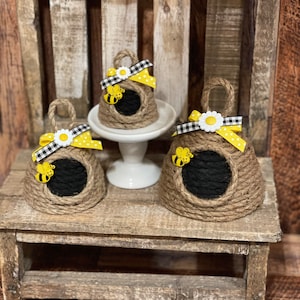 Colmena de cuerda, decoración de abejas, colmena para una corona, decoración de abejas para su hogar, decoración de abejas en bandeja escalonada, decoración de granja imagen 10