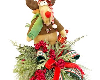 Moose Christmas Centerpiece: Farmhouse Table Floral Arrangement