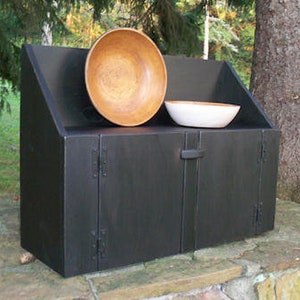 Williamsburg Wall Cupboard-Primitive