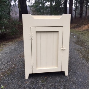Primitive Springhouse Dry Sink