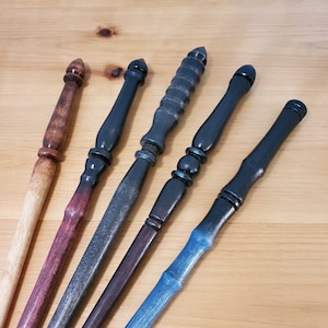 5 Pack of Random Wooden Magic Wands