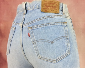 Größe 32 Vintage Levis 501 Light Wash 90er Jahre Vintage Distressed Denim Jeans – Hergestellt in den USA, Taille 32" Large