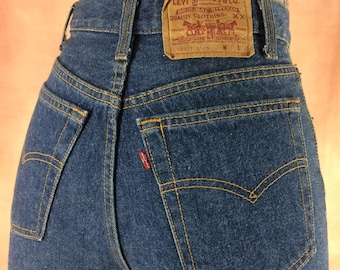 Size 28 Vintage 1990s Levi's 501xx Distressed Jeans - Button Fly