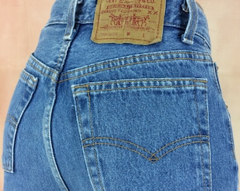 Size 25 Vintage Levi's 501 Button Fly Jeans Mid Waisted Slim Fit Tapered Leg 90's Classic Fit Jeans Made In USA