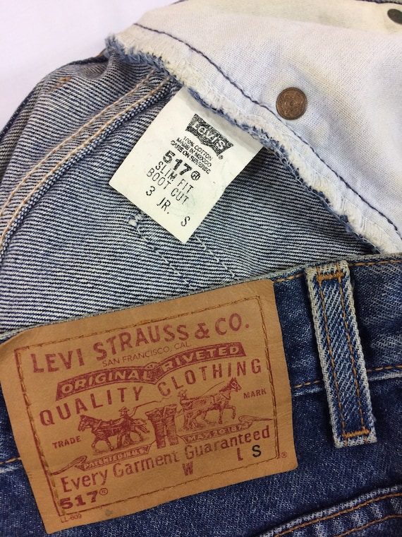 Size 27 Vintage Y2ks Levi's 517 Bootcut Jeans - Mid Waisted Size 27 Vintage Y2ks Levi's 517 Bootcut Jeans - Mid Waisted