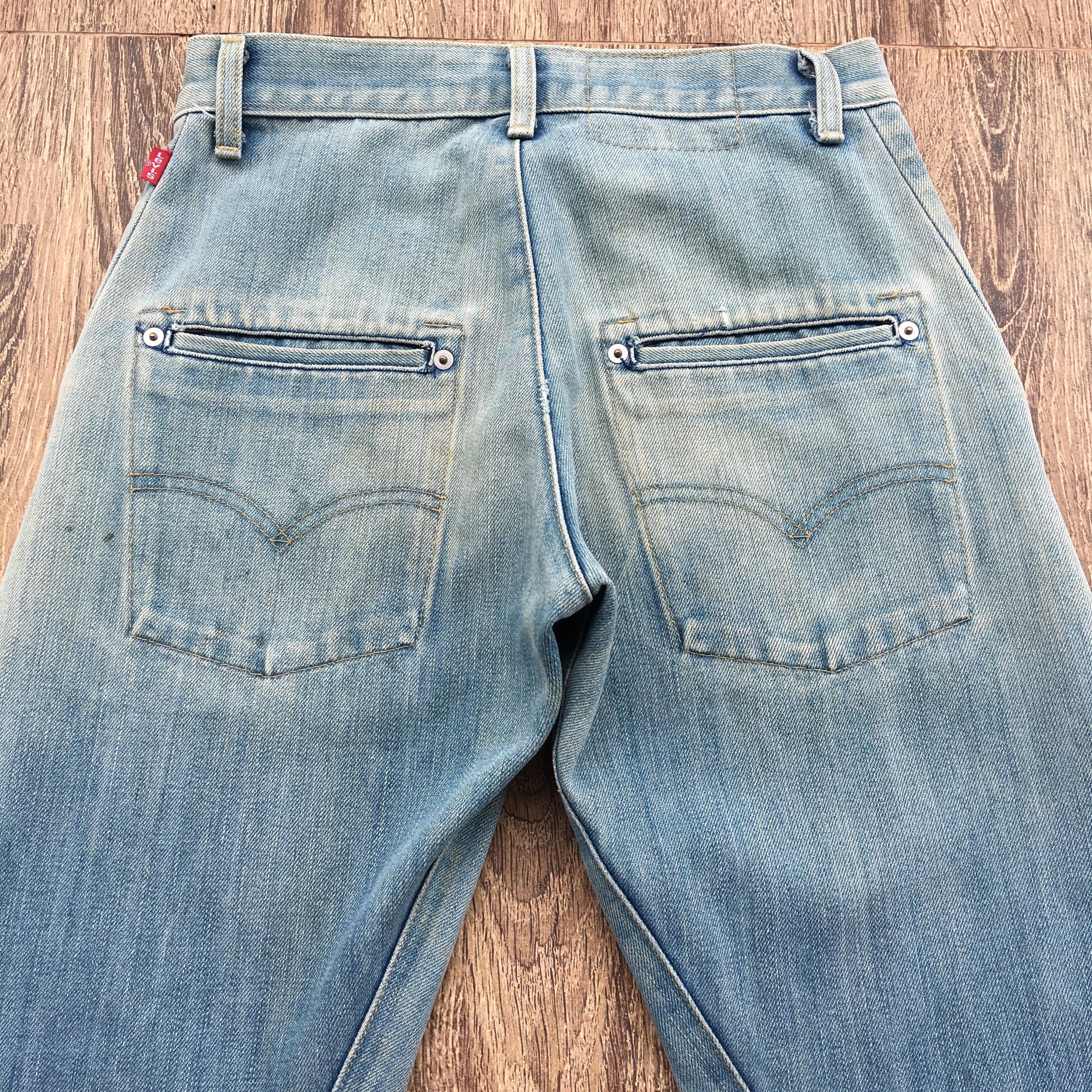 Vintage Levi's Engineered Jeans, Size 27 Light Wash Denim - Etsy