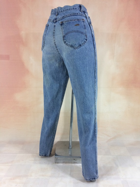 Size 26 Vintage 90s Chic Jeans Ultra High Waist Light Wash Size 26 Vintage 90s Chic Jeans Ultra High Waist Light Wash
