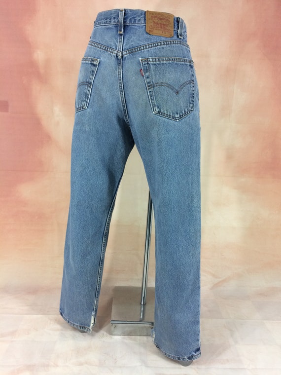 Size 32 Vintage Distressed Levis 550 Womens Jeans High Rise Light Wash  Relaxed Fit Straight Leg Y2k's Mom Jeans Boyfriends Jeans Made in USA -   Canada