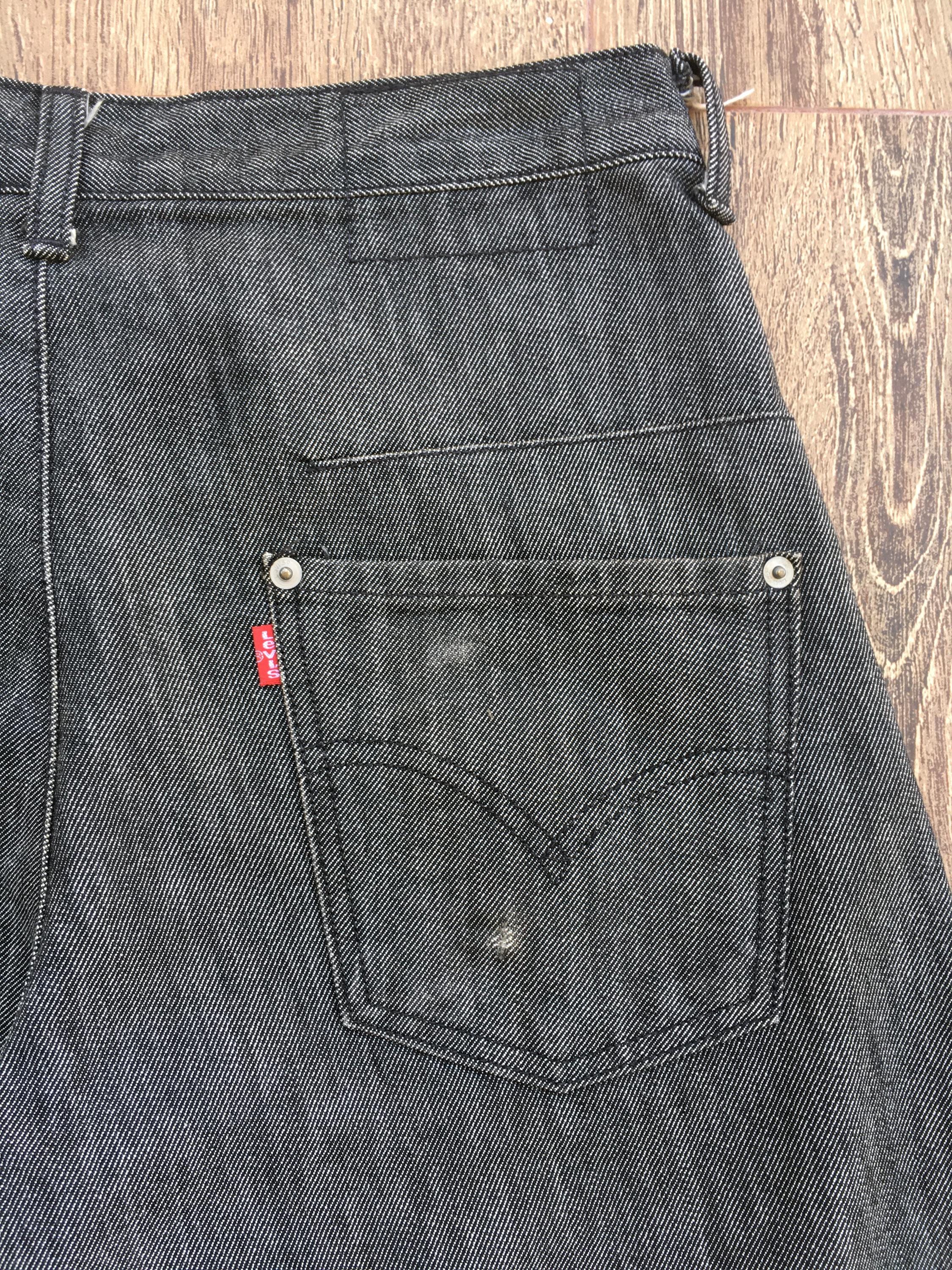Size 29 Vintage Levi's Engineered Jeans W29 L30 Medium Black Wash
