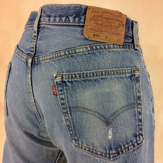 Size 34 Vintage Levis 501 W34 L27 Light Blue Y2k's Made in Size 34 Vintage Levis 501 W34 L27 Light Blue Y2k's Made in