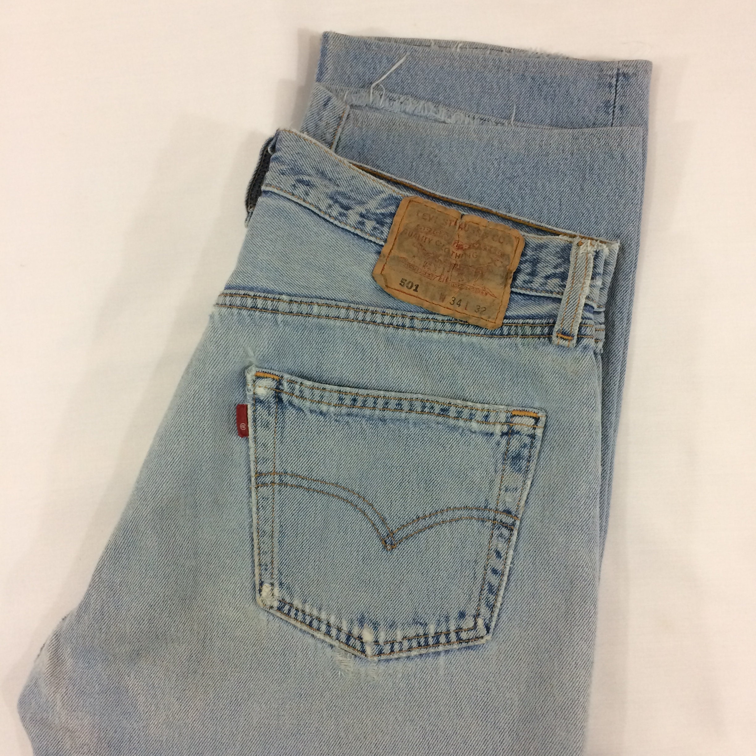 90年代ヴィンテージ リーバイス 501 ジーンズ：ダメージ加工 ライト 