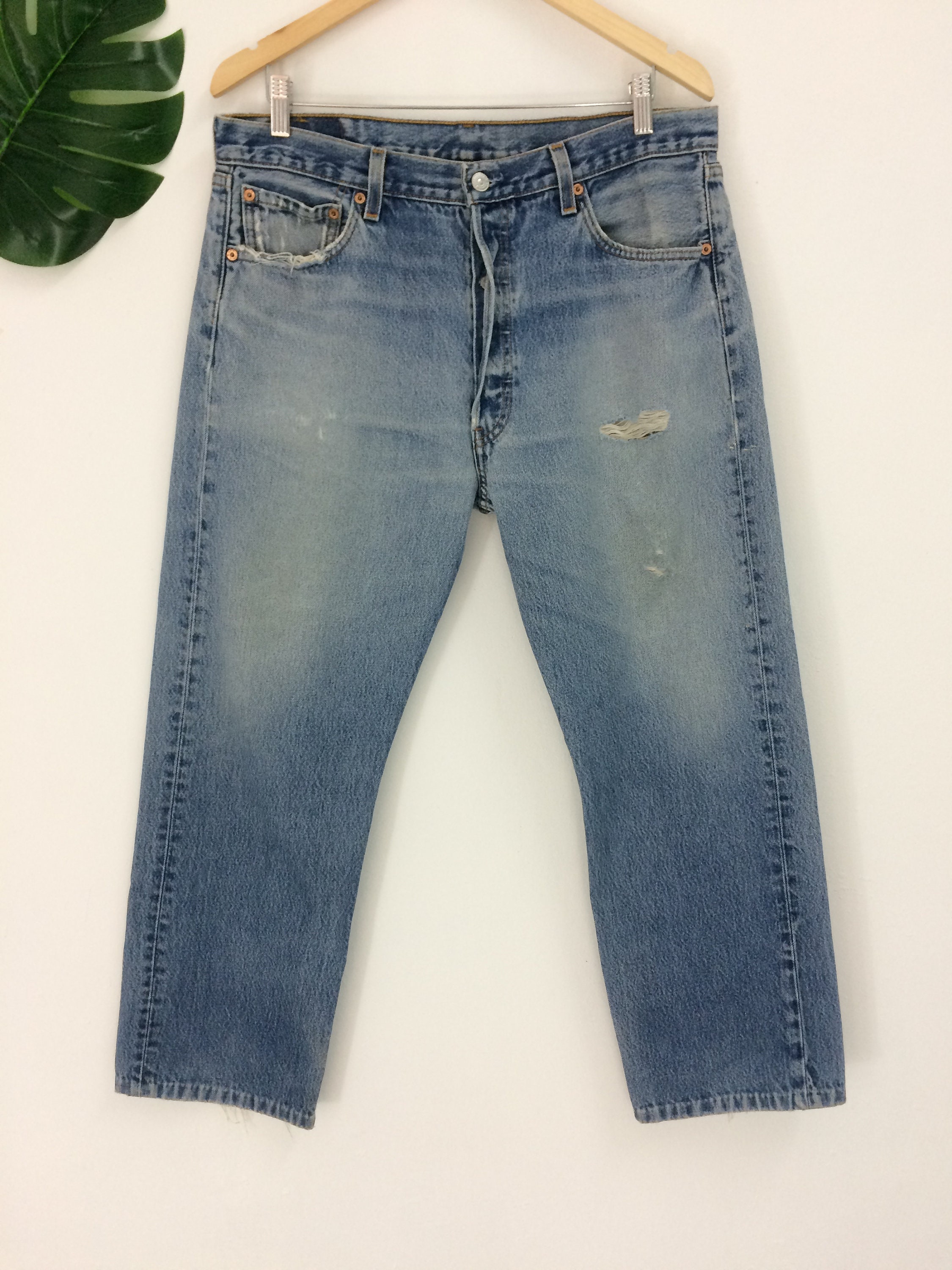 Size 34 Vintage Levis 501 W34 L27 Light Blue Y2k's Made in Size 34 Vintage Levis 501 W34 L27 Light Blue Y2k's Made in