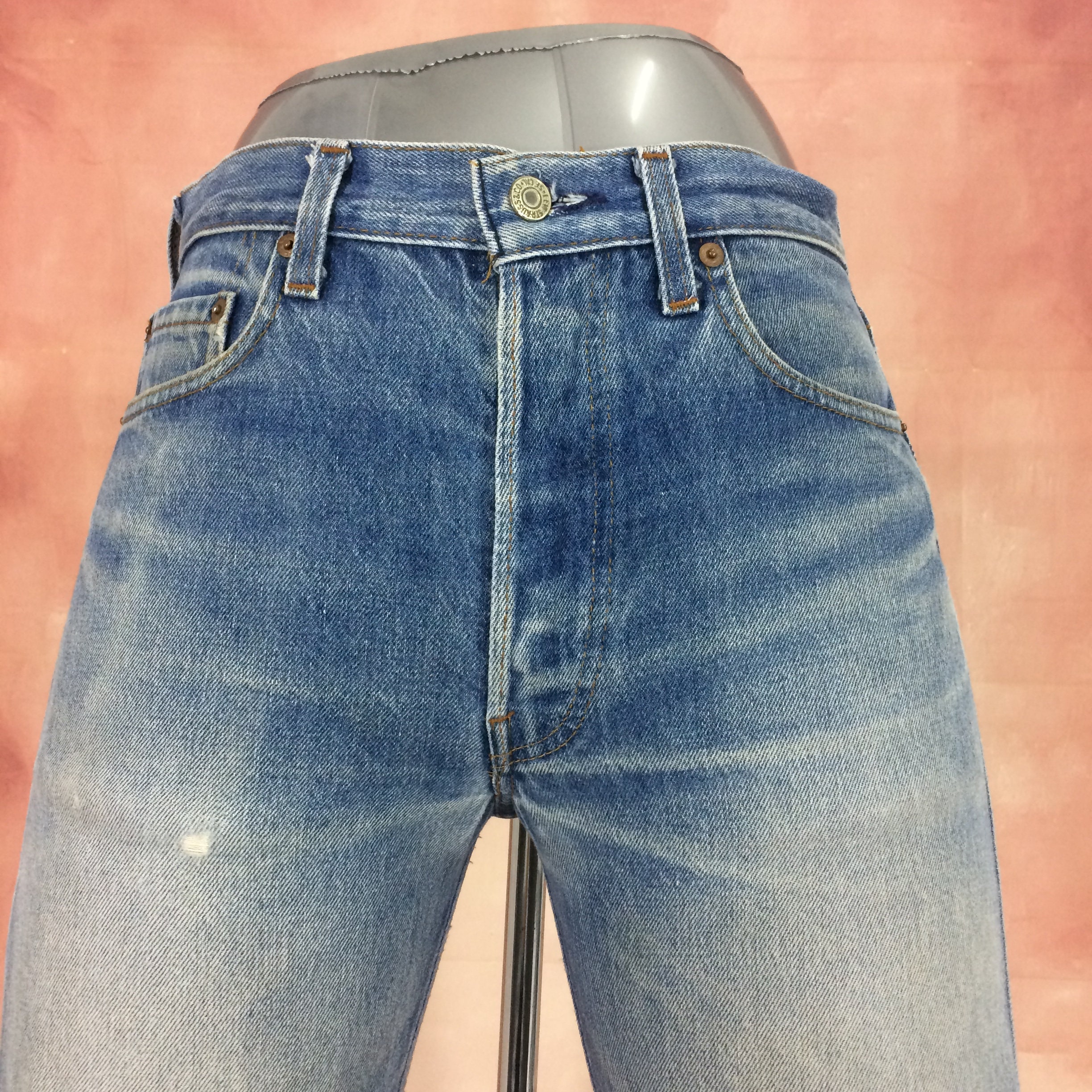 size 30 in levis