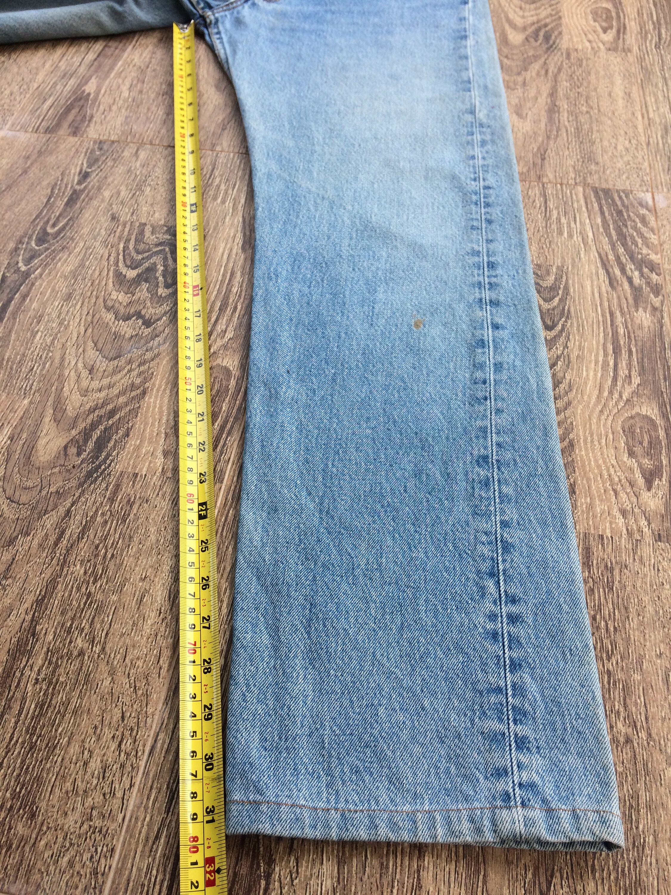 W32 L32 Vintage Levis 501 Light Blue Distressed Faded Denim Made