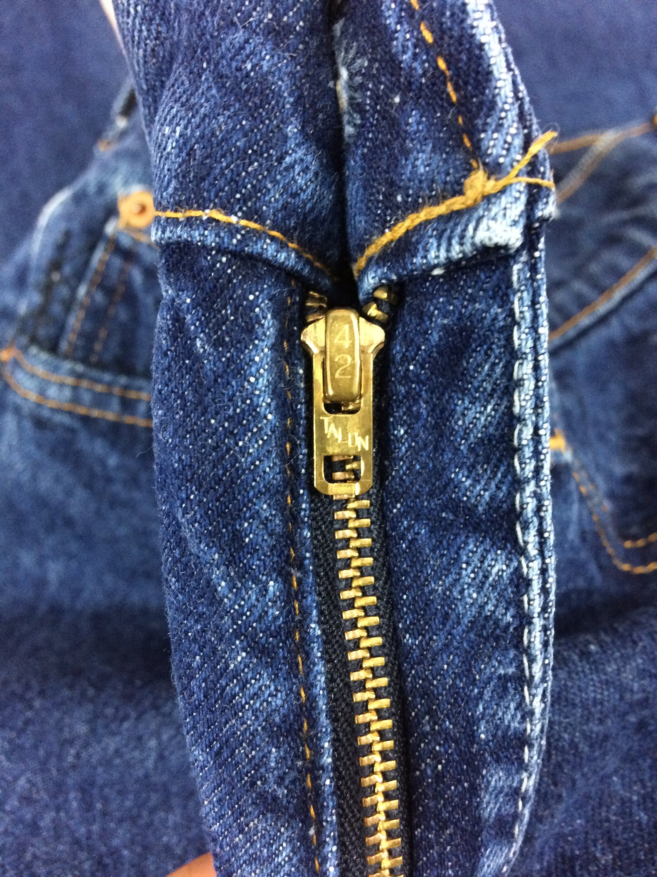 1970's Vintage Levi's 505 Medium Wash Distressed Jeans Women's