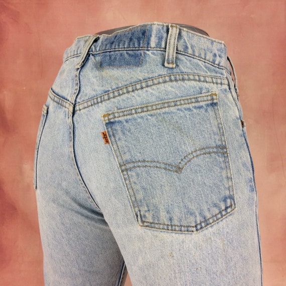 Size 33 Vintage Levi's 505 Distressed Light Wash Denim Jeans Size 33 Vintage Levi's 505 Distressed Light Wash Denim Jeans