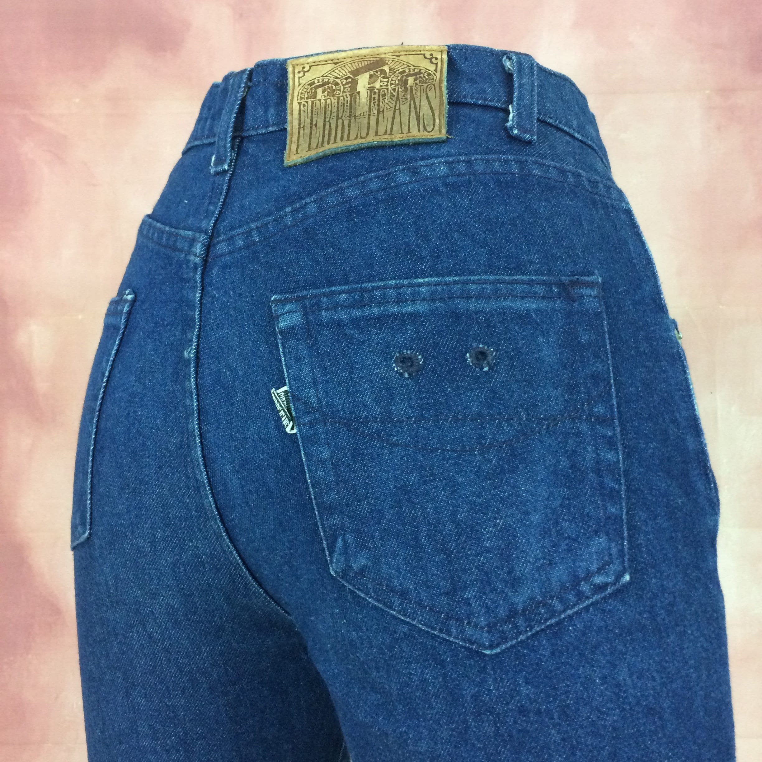 Size 29 Vintage FERRE Jeans 80's Italian Blue Denim W29 L26 High Waisted Made In Italy Cropped Boyfriends Jeans Mom Jeans For Women's