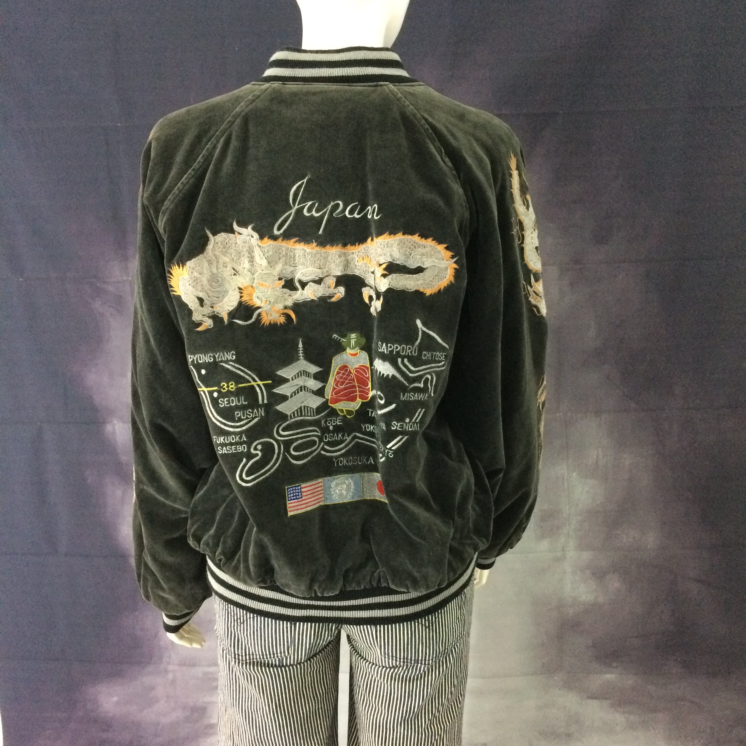 Mens Souvenir bomber Jacket Japanese Pattern Embroidery Sukajan Velvet  Dragon 