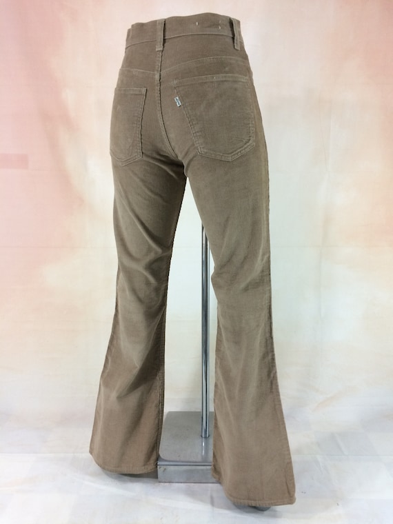 Size 28 Vintage Levis 646 Corduroy Jeans - White Tab - Slim Size 28 Vintage Levis 646 Corduroy Jeans - White Tab - Slim