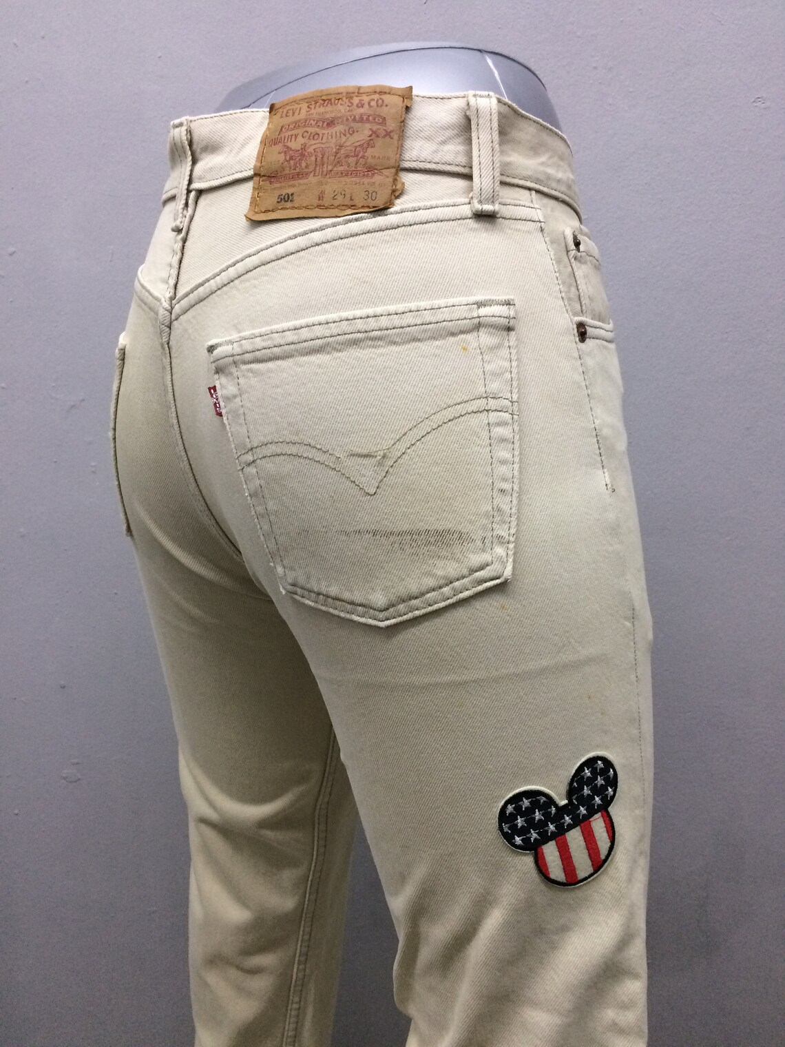 tan 501 jeans