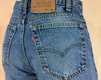 Size 32 Vintage 90s Levi's 505 Distressed Light Wash Denim Jeans - waist 32" Large