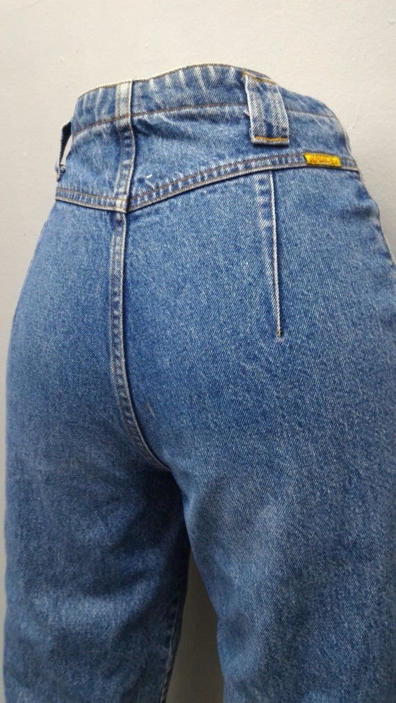 mom jeans size 4