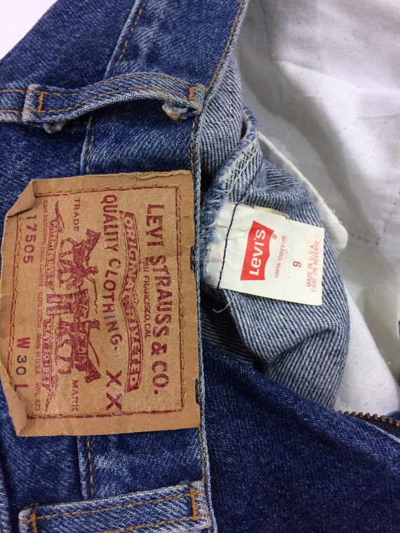 Size 25 Vintage Levi s 505 Jeans W25 L30 High Waisted Slim Fit