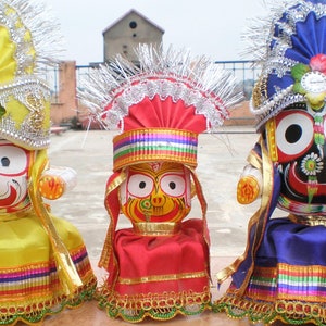 Lord Jagannath,Baladev and Subhadra Wooden Idol 4 Inches-Vishnu Avatar-Wooden Neem IDOL -Puri Jagannath-ISKCON God along with Deity Costume