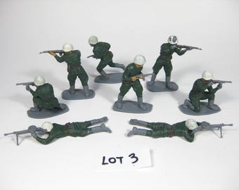Soldats De Plomb - 2 Grenadiers Endommagés, Marque MDM, Occasion Pour Collection