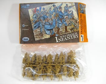 Speelgoedsoldaatjes HOED 7002 , boxset 1/72 " WW1 French Infantry ". 48 stuks, plastic figuren! In goede doos!