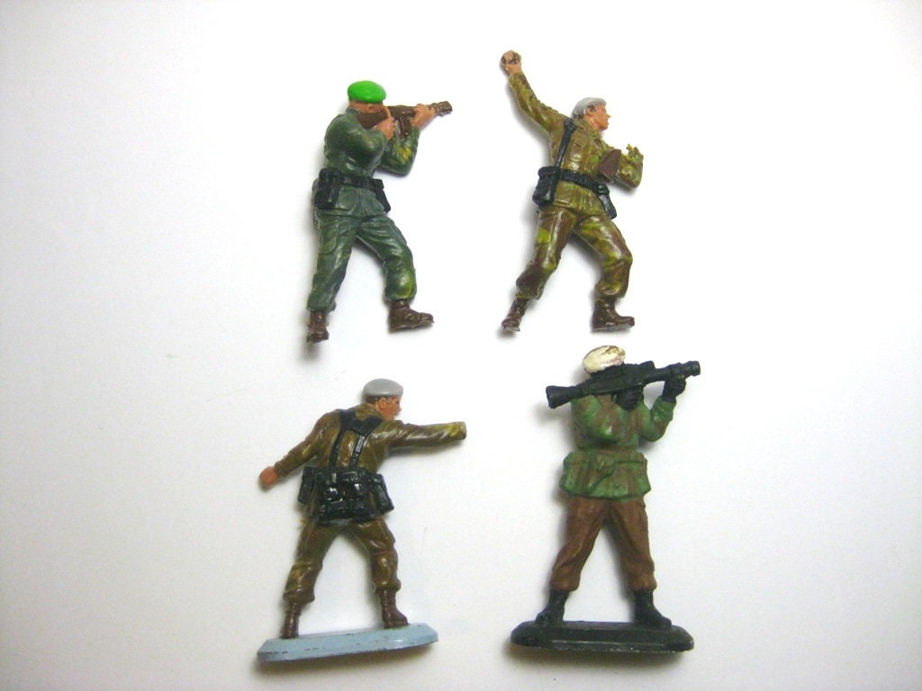 BRITAINS SUPER DEETAIL Japanese Toy Soldiers Set 6 Painted Plastic FREE SHIP