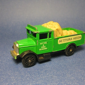 Vintage Diecast Toy car, Corgi   ,&quot;Morris Truck &quot; , Made in Gt Britain