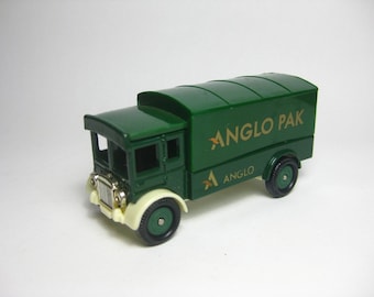 X936 CORGI TOYS GB FIAT 1800 1/43 BON ETAT