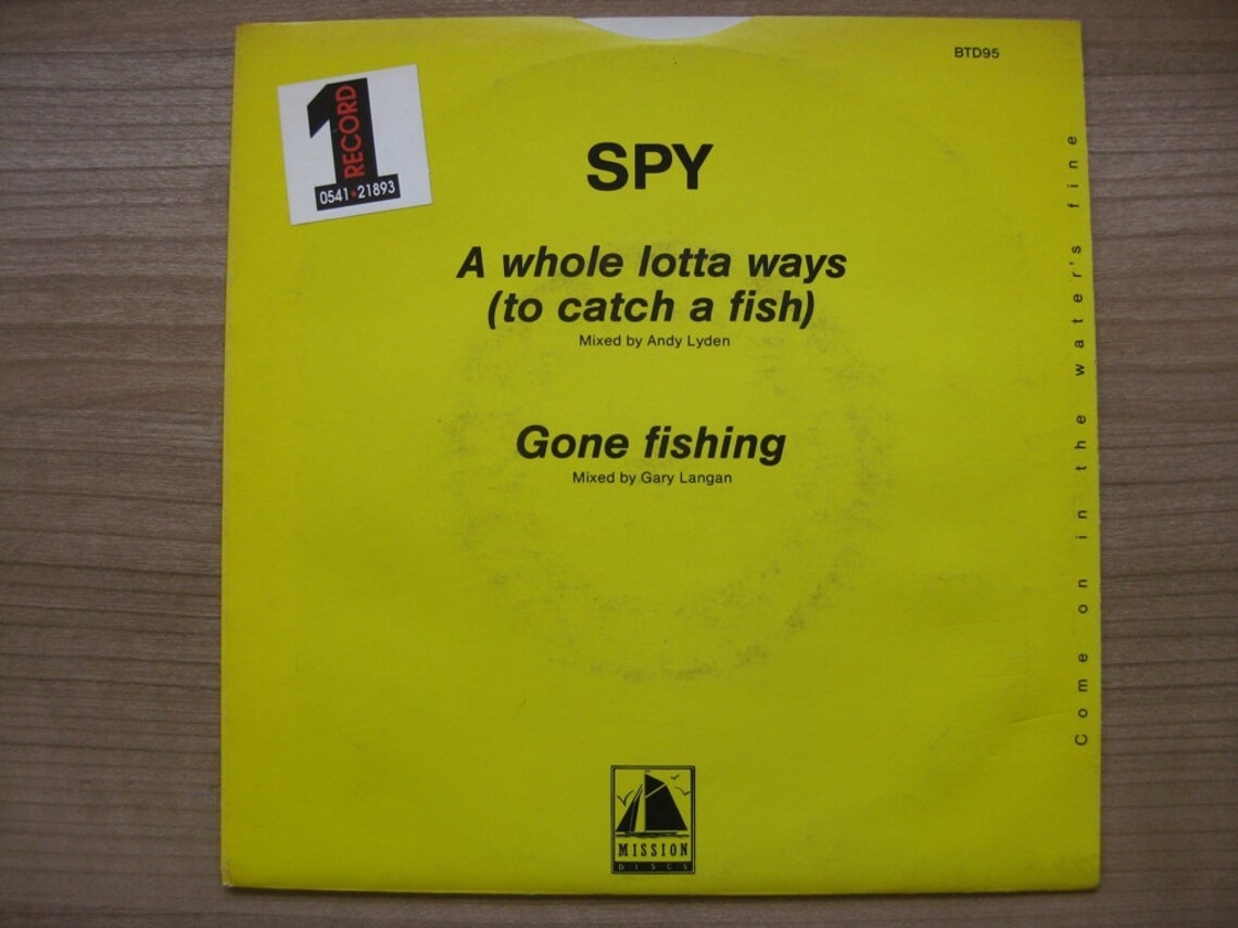 7'' Vintage Vinyl Record "Spy - A Whole Lotta Ways( to catch a Fish) / Gone Fishing " 1984 MINT condition, foto 2 di 4