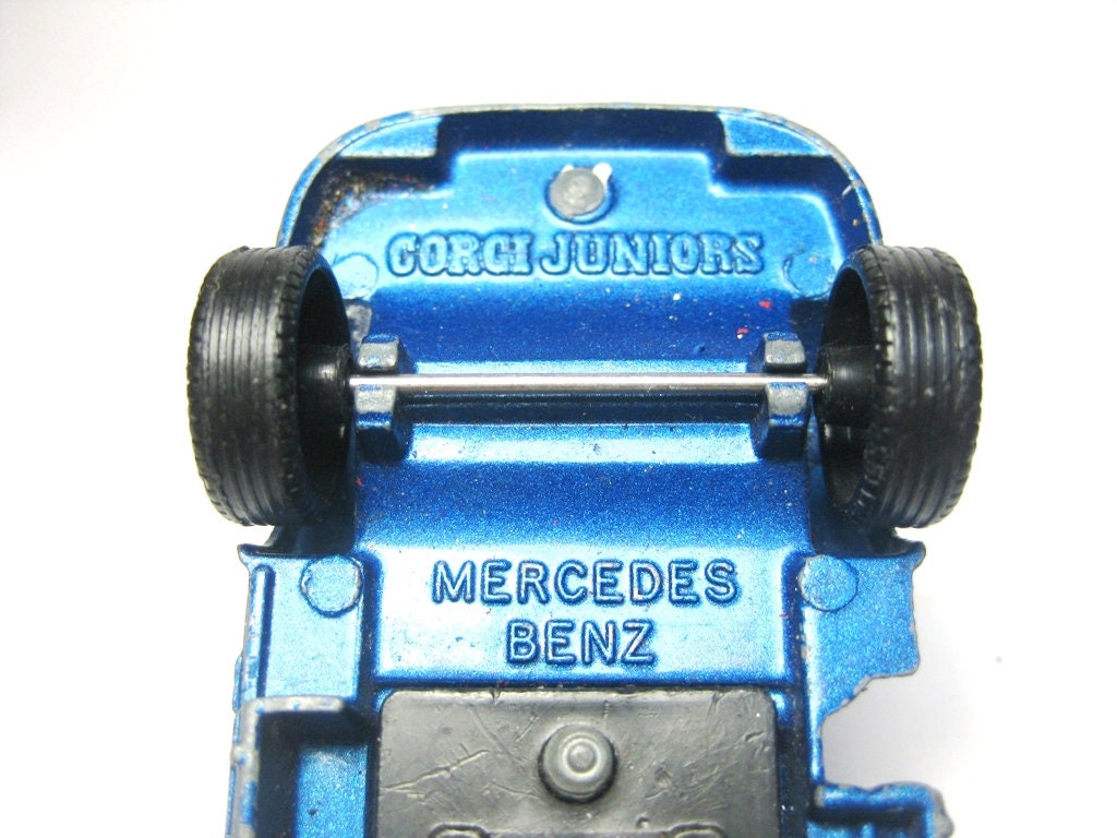1964年製 CORGI TOYS MERCEDES BENZ ミニカー✩中古✩ 1964年製 CORGI TOYS MERCEDES BENZ ミニカー✩中古✩ Corgi