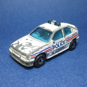 Coche de coche de coche de toy fundido a presión vintage, Lesney. Matchbox INT&#39;L LTD, &quot;Vauxhall Astra GTE, Opel Kadett GSi&quot;, Fabricado en China 1985 lote 2