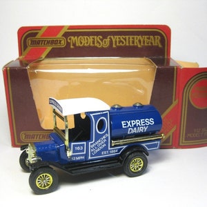 Vintage Diecast Toy car, Lesney Matchbox Models Of Yesteryear,&quot;Y-3 1912 Model T Ford Tanker&quot; Express Dairy&quot; Theme. Boxed ,England 1978