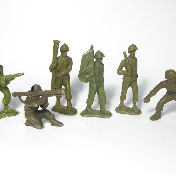 Vintage Toy soldiers 4X Beton/Bergen and 2 Louis Marx Plastic 60mm,"WW2 US Infantry "Army Men ,Miniatures from the 50's and earlier!! Rare!!