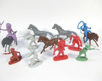Unbranded (Airfix Kopien?), Spielzeug Soldaten "Indianer und Cowboys" Kunststoff 50mm Spielzeug Soldaten. Kunststoff Miniaturen. Hergestellt in China