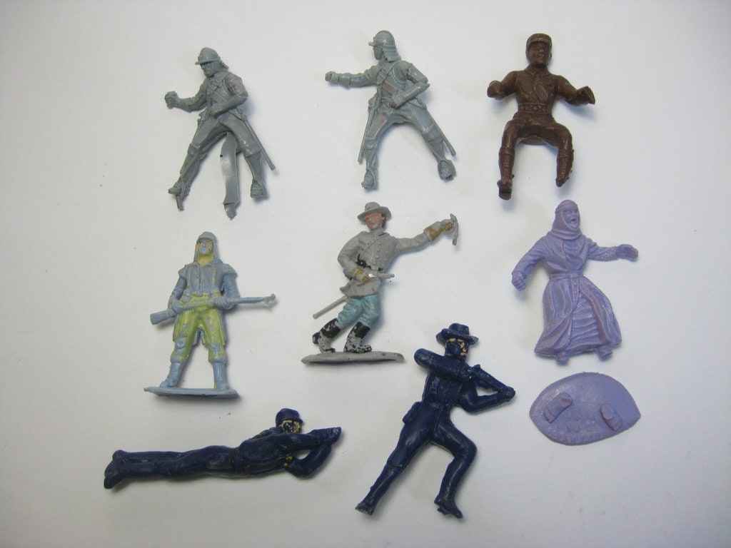 Vintage toy store soldiers plastic