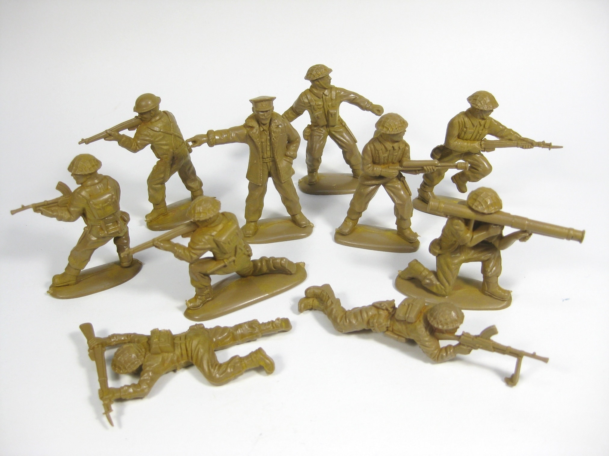 Matchbox WW2「イギリス歩兵隊」、ヴィンテージおもちゃの兵士 10 体