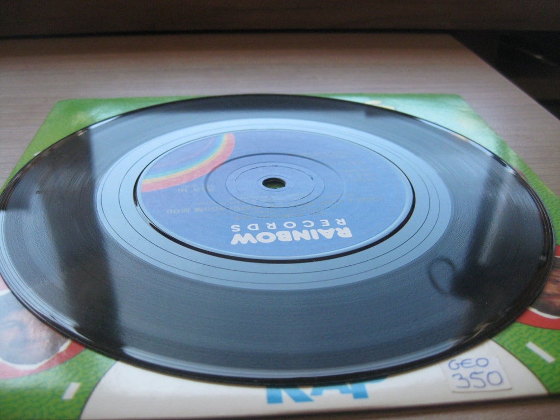 7'' Vintage Vinyl Record "Chas & Dave with the Matchroom Mob - Romford Rap / The Crackenjack Theme  song " 1987 MINT condition, foto 4 di 4