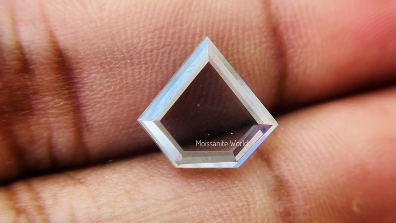 Gold moissanite
Silver moissanite
Rose gold moissanite
Yellow gold moissanite
White gold moissanite
Black moissanite
Platinum moissanite